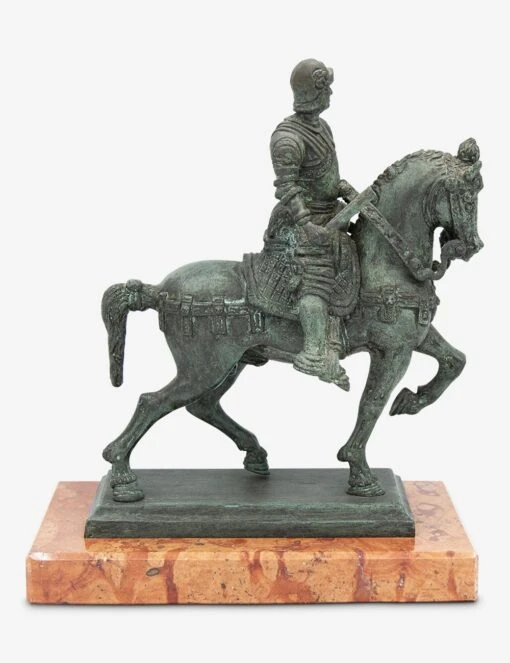 Knight 001